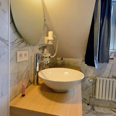 Retro 3* Brussels