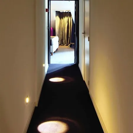 Hotel Retro